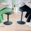 Obrázek Židle ergonomická balanční pro sezení Leitz Ergo, tm. šedá